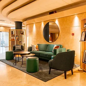 4* Hotel Novotel Est