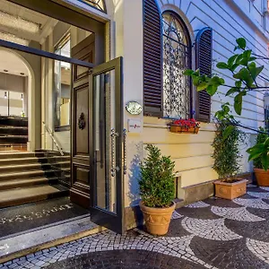 4* Hotel Royal Court